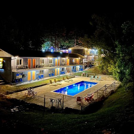 The Wanderoo Lodge Eureka Springs Buitenkant foto